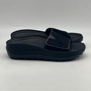 Vionic Rejuvenate Slide Sandals. Size 7.5